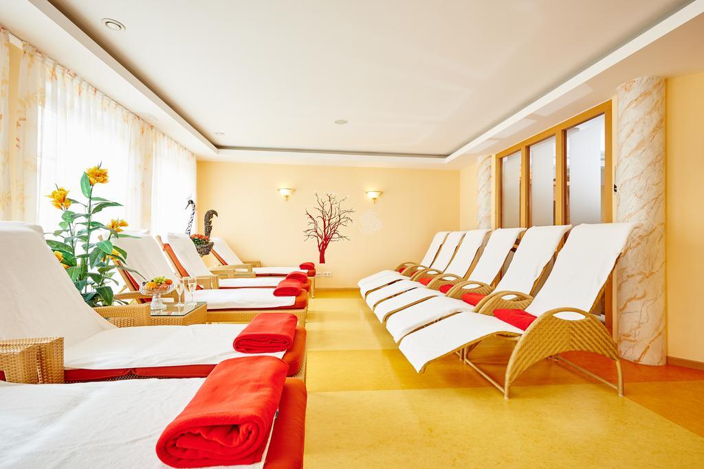 Akzent Hotel Bayerwald-Residenz Neukirchen  Exterior foto