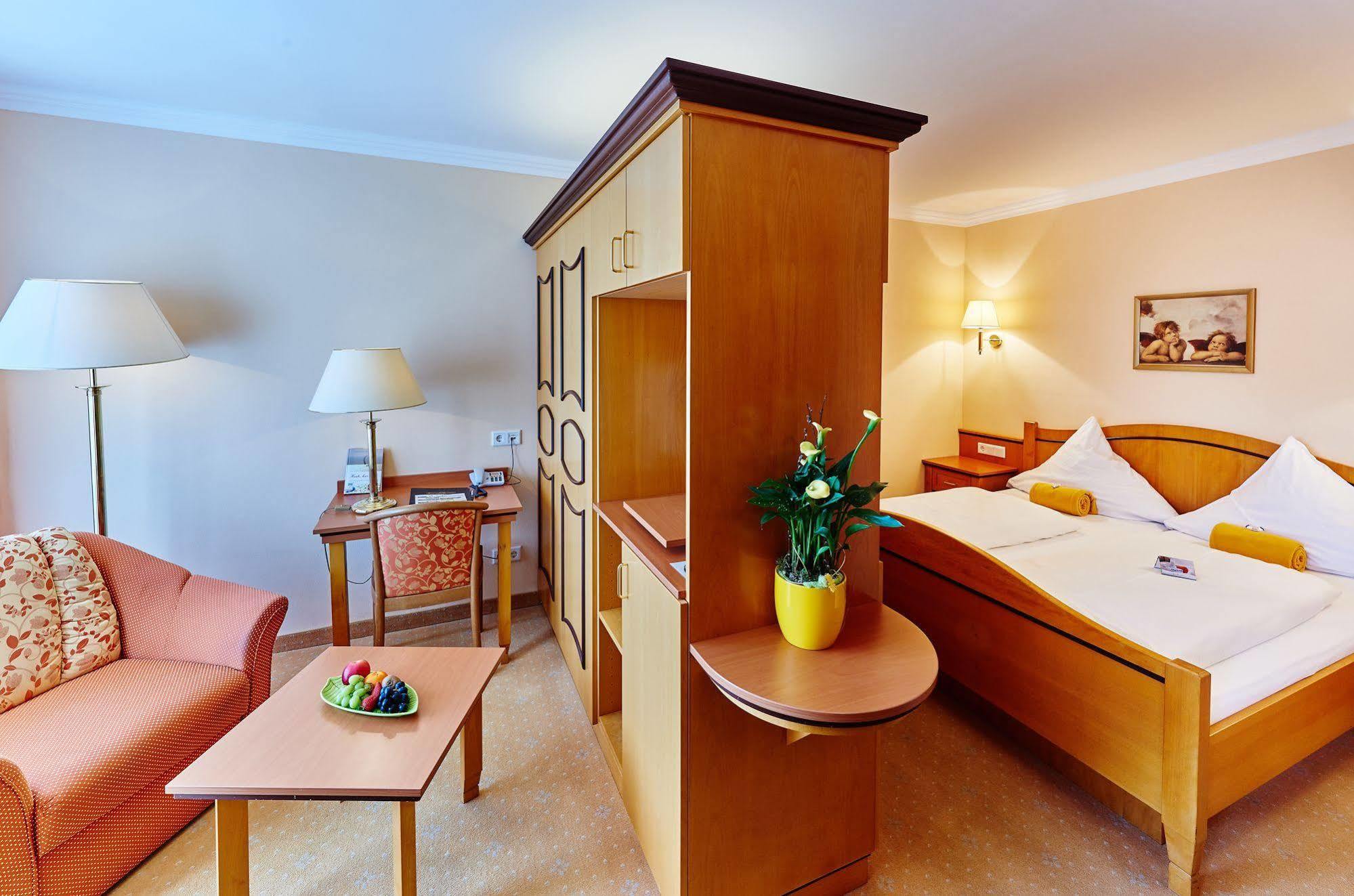 Akzent Hotel Bayerwald-Residenz Neukirchen  Exterior foto